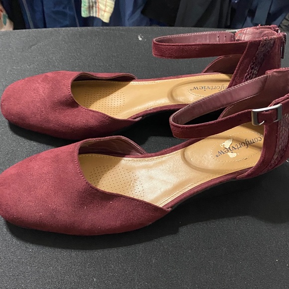 Comfortview Aurelia Women's Deep‎ Wine Flats Size 12W ankle strap wedge heel - Picture 8 of 13
